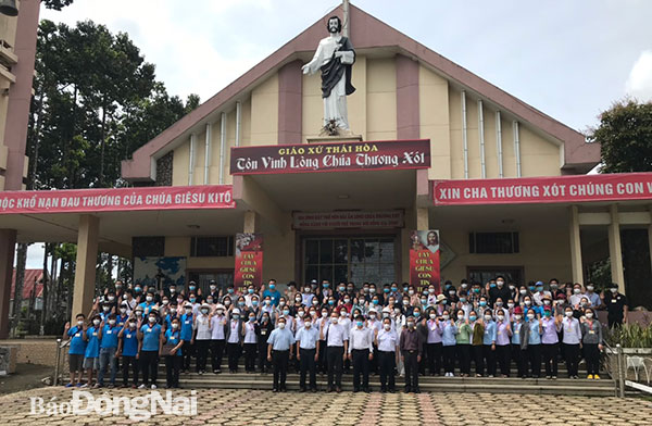 More Catholic volunteers in Dong Nai join frontline forces fighting Covid-19 pandemic