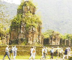 Cham form cultural link to India