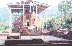 Champa relics badly in need of restoration