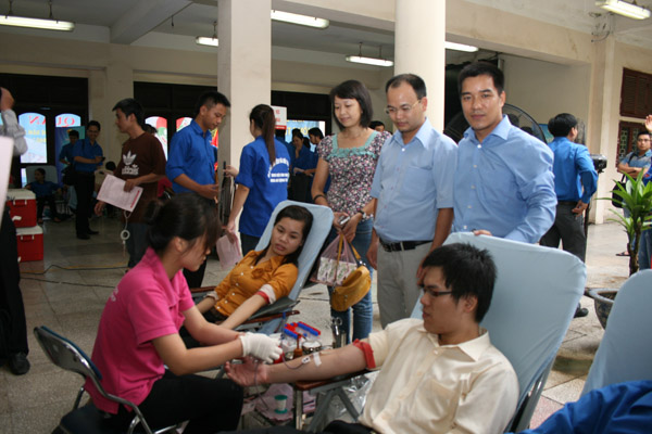 The Youth Union of the  Government Committee for Religious Affairs participants 2012 Summer volunteers and humanitarian blood donation