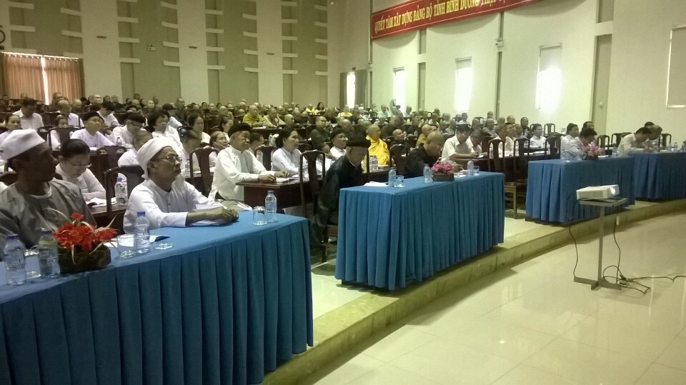 Binh Duong provincial Religious Committee disseminates religious law to religious dignitaries