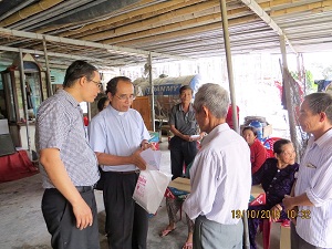 Hue Caritas extends charity visit to Trung Quan parish in Quang Binh