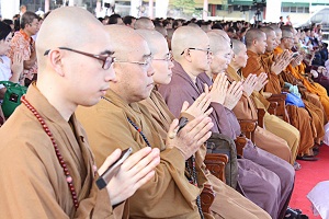 Buddhists pray for peace, tolerance in Indonesia