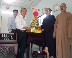 Steering Religious Committee in Tien Giang visits local Buddhist organizations