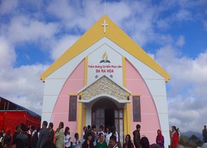 Adventist church inaugurated in Lam Dong