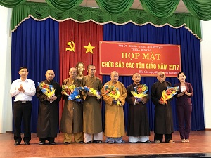 Meeting between local authorities and religious dignitaries held in Binh Duong