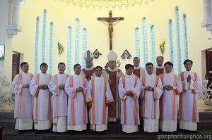 New deacons ordained in Hung Hoa diocese 