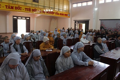 Religious studies course opens in Lam Dong