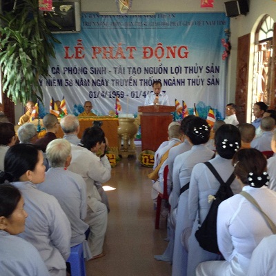 Buddhist Chapter in Ninh Thuan releases fish seeds into river