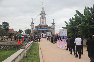 Religious Committee in Quang Binh extends Easter greetings to local Catholics