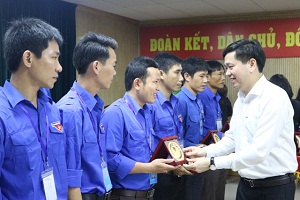 Outstanding Catholic youth in Nghe An honored