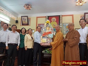 HCMC authorities extend Vesak greetings to city’s Buddhist Chapter