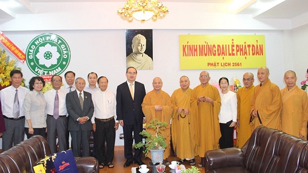 Politburo members extend congratulations on Buddha’s birthday