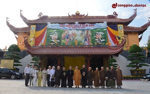 Bishop of HCMC Archdiocese extends Vesak congratulation to local VBS Chapter