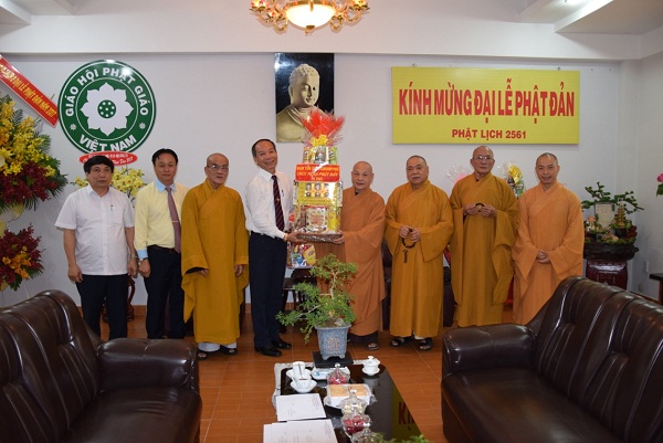 GCRA leader extends Vesak congratulation to Buddhist dignitatiries in HCMC