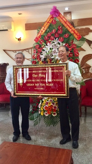 Dong Nai provincial leader extends congratulation to new Auxiliary Bishop of Xuan Loc Diocese 