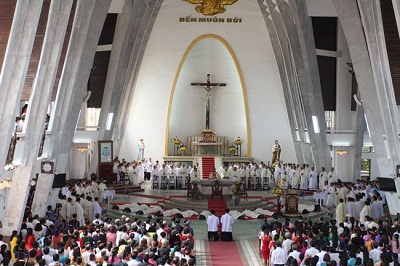 Priesthood ordainment held in Hue Archdiocese