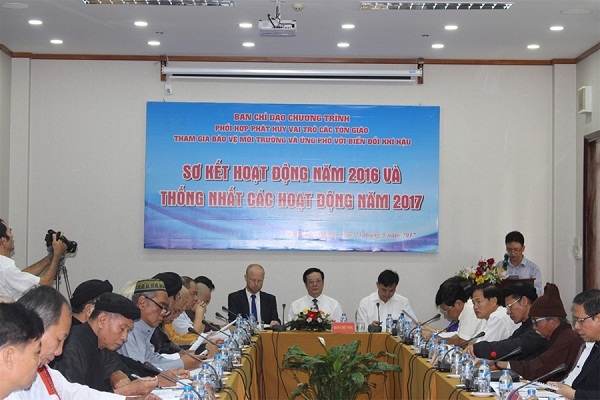 Coordinating activities for environmental protection reviewed in HCMC