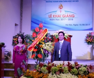 Hanoi Bible College opens 3rd course