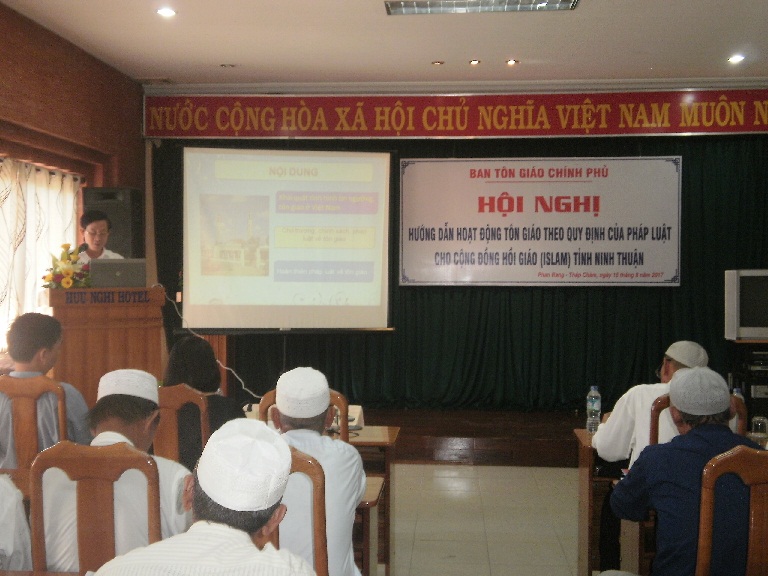 GCRA holds workshop on religious laws for Muslims in Ninh Thuan 