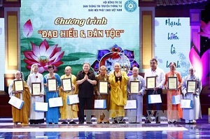 Hanoi: Vu Lan event pays tribute to ancestors, fallen soldiers