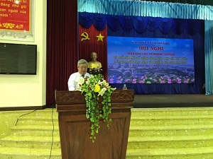 Disseminating religious law to dignitaries, deacons in Binh Duong