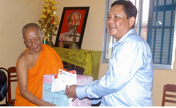 VFF in Soc Trang extends greetings to Khmer people ahead of Sene Dolta festival