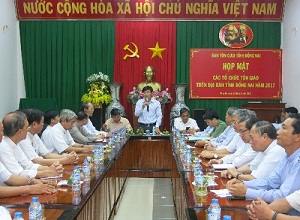 Meetings with religious dignitaries, deacons in Dong Nai held