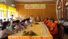 Can Tho authorities extend congratulations to Khmer people on Sene Dolta festival