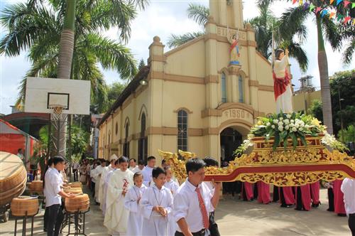 Ngan Son parish inaugurates its new service house