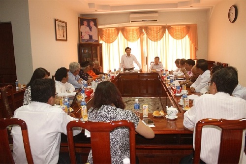 VFF Central Committee holds meeting with key followers of religion in Southern region