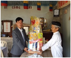 Religious affairs committee in Lam Dong congratulates Caodai parish on founding anniversary of Caodaism