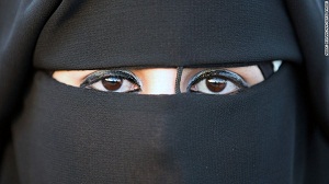 Quebec bars people with face coverings from getting public services