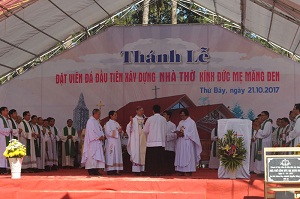 Ground breaking ceremony for construction of Catholic Church in Kon Tum