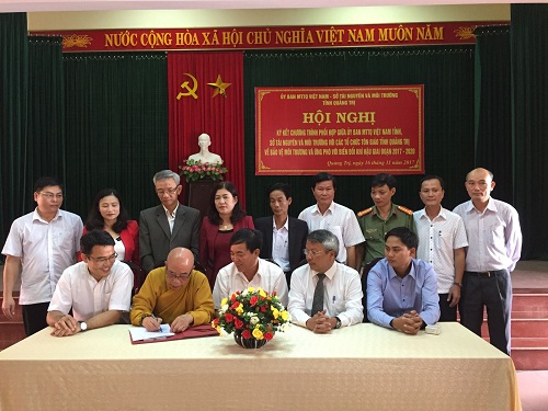 Religious organizations in Quang Tri commit to five-year coordination on environmental protection 