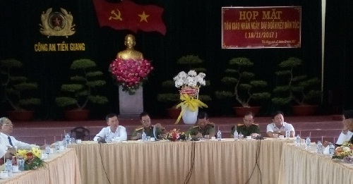 Meeting with religious dignitaries in Tien Giang