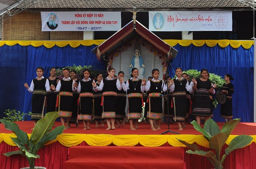 Daughters of Our Lady of the Miraculous Medal in Kon Tum celebrates 70th founding anniversary 