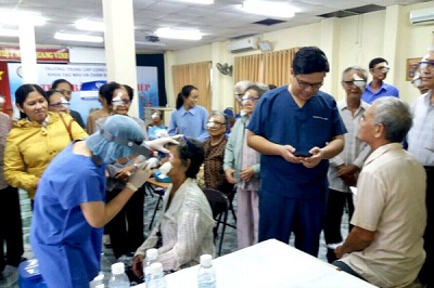 Caritas of  My Tho organizes medical charity for poor patients with cataract in Tien Giang