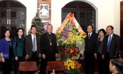 VFF President extends Christmas greetings to Catholics, Protestants in Da Nang