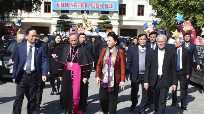 Top legislator extends Christmas greetings to Thanh Hoa’s Catholics