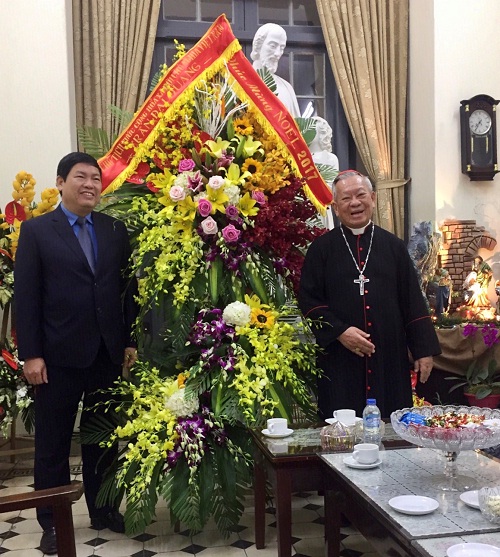 Vietnam State President sends Christmas greetings to Catholics