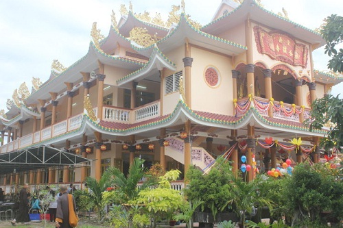 Linh Nghia Hiep Long pagoda in Tay Ninh inaugurates main worshipping building