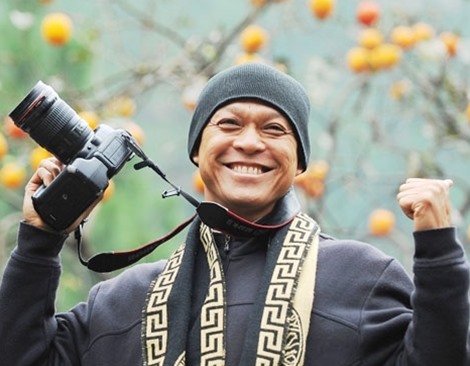 Photographer Á gets entranced by a traditional ritual