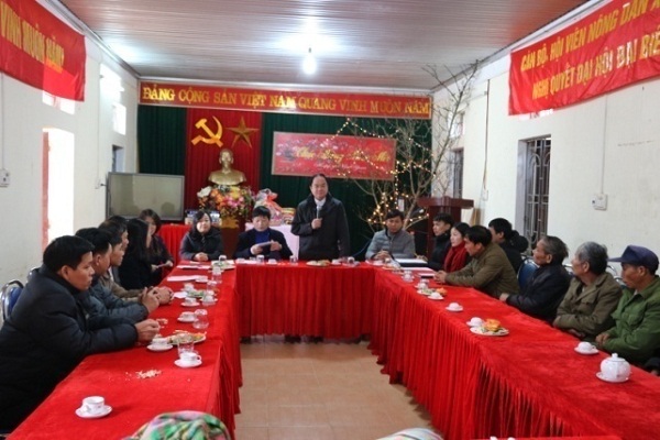 GCRA Chairman presents Tet gifts to disadvantaged people in Lai Chau