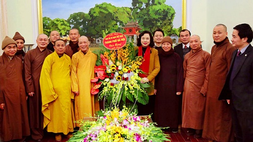 Religious organizations pays Tet visit to Hanoi municipal government