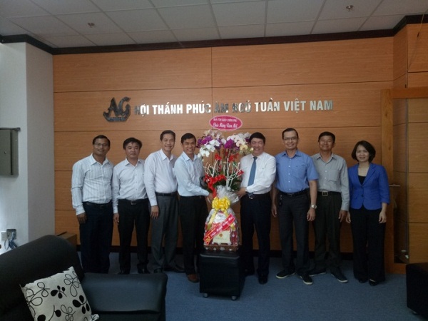 GCRA leader pays Tet visits to Protestant churches in Vietnam South