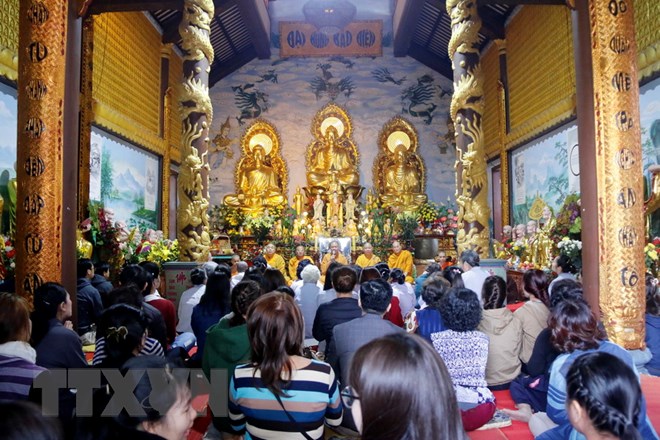 Vietnamese Buddhists in Laos pray for peace, prosperity in the homeland