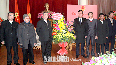 Bui Chu diocese pays Tet visit to provincial government 