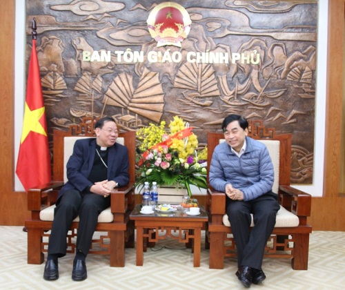 Hai Phong Diocese pays Tet visit to GCRA