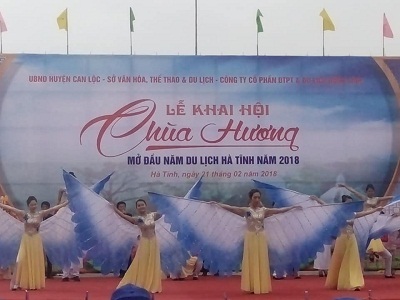 Huong Tich Pagoda festival opens in Ha Tinh